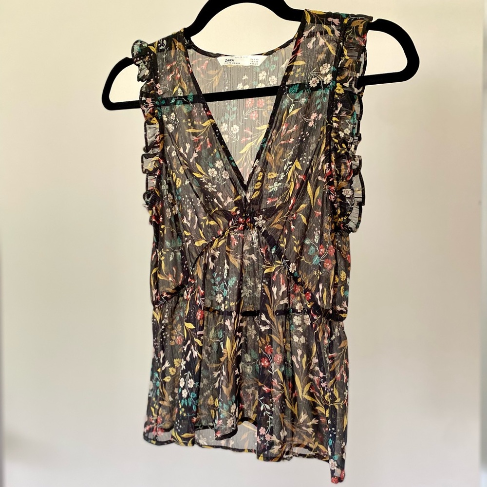 Zara Floral Ruffle Sleeve Blouse